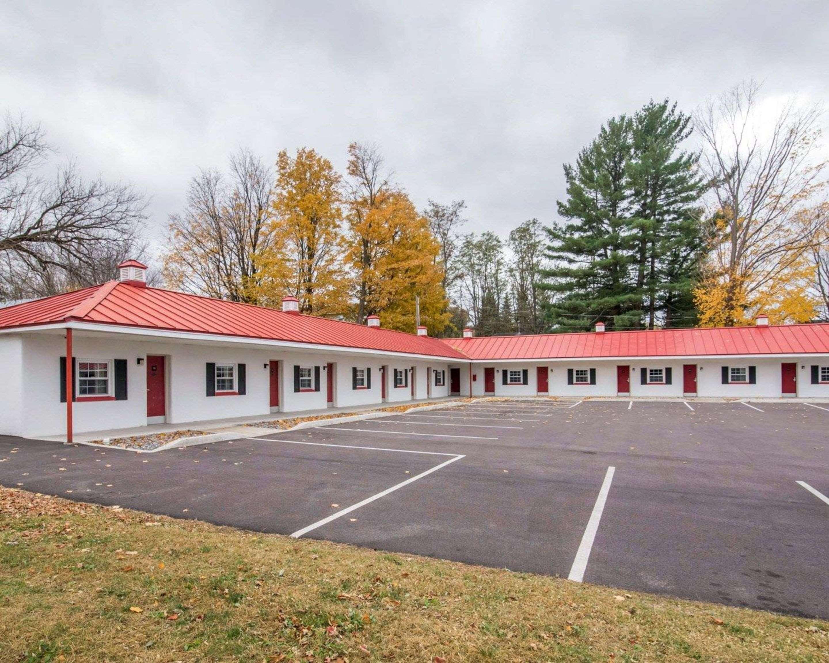 Econo Lodge St Albans Town Saint Albans Exterior photo